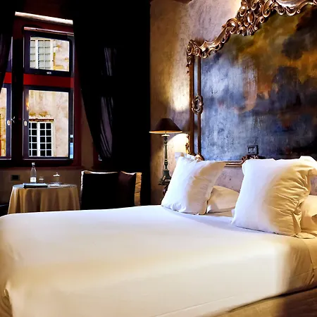 Hotel Cour Des Loges Lyon, A Radisson Collection