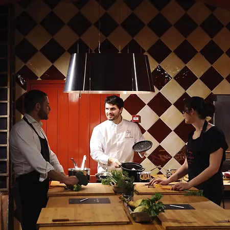 Cour Des Loges Lyon, A Radisson Collection Hotel Lyon