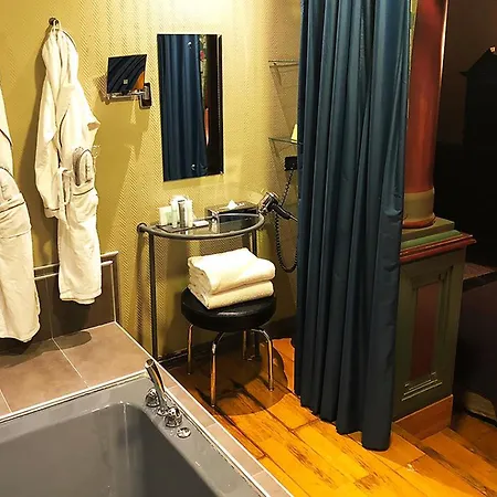 Hotel Cour Des Loges Lyon, A Radisson Collection Lyon