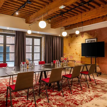 Hotel Cour Des Loges Lyon, A Radisson Collection Lyon