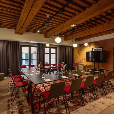 Cour Des Loges Lyon, A Radisson Collection Hotel Lyon