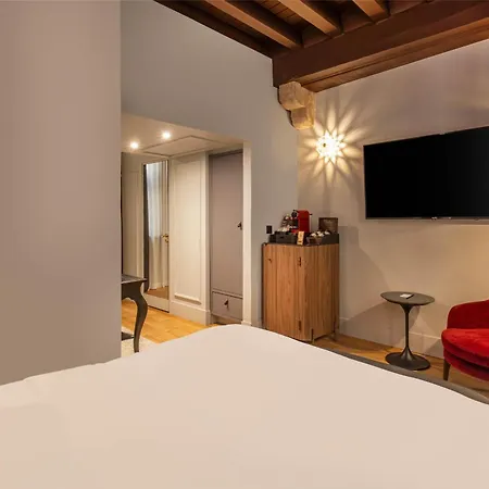 Hotel Cour Des Loges Lyon, A Radisson Collection