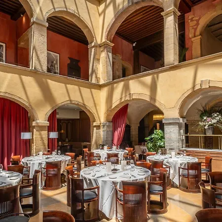 Cour Des Loges Lyon, A Radisson Collection Hotel 5*