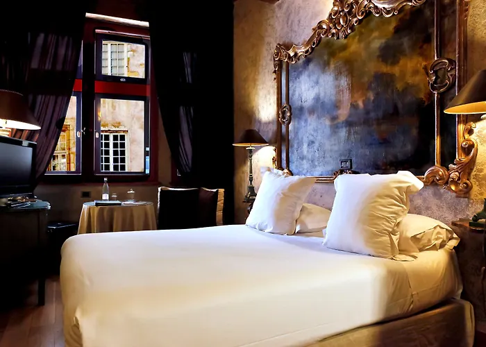 Otel Cour Des Loges Lyon, A Radisson Collection