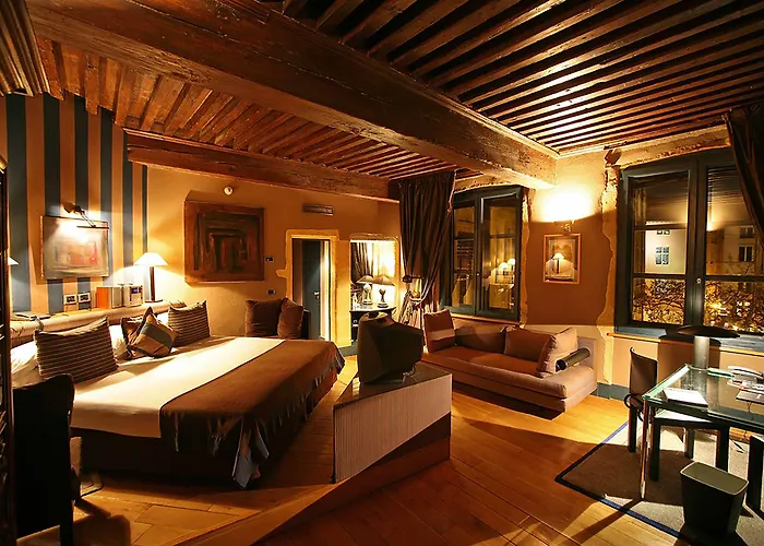 Otel Cour Des Loges Lyon, A Radisson Collection