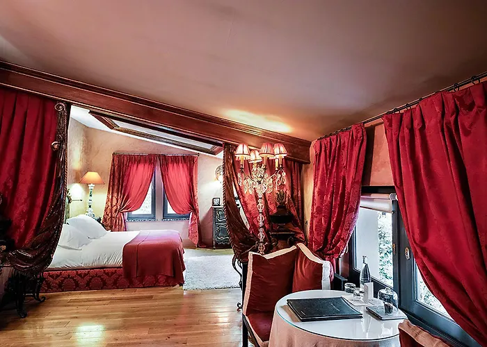 Cour Des Loges Lyon, A Radisson Collection Otel Lyon