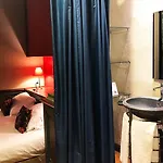 Hotel Cour Des Loges Lyon, A Radisson Collection 5*