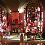 Otel Cour Des Loges Lyon, A Radisson Collection 5*
