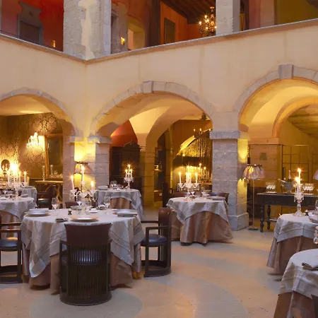 Hotel Cour Des Loges Lyon, A Radisson Collection