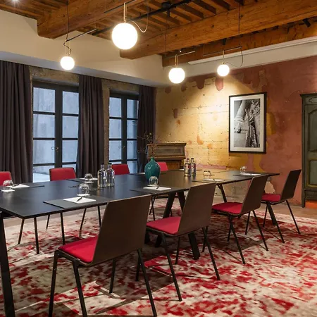Cour Des Loges Lyon, A Radisson Collection Hotel Lyon