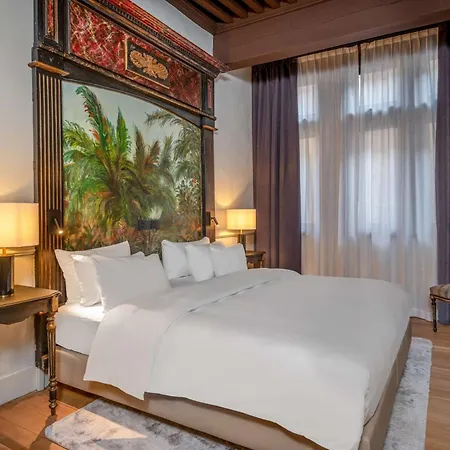 Cour Des Loges Lyon, A Radisson Collection 5*