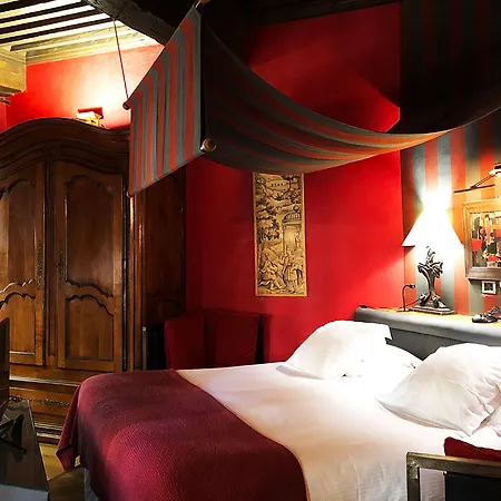 호텔 Cour Des Loges Lyon, A Radisson Collection 5*