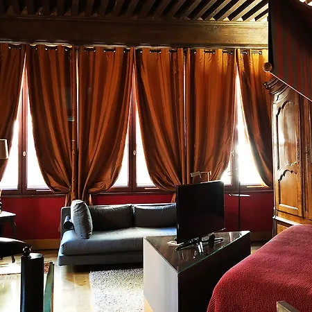 Cour Des Loges Lyon, A Radisson Collection 5* Λυών