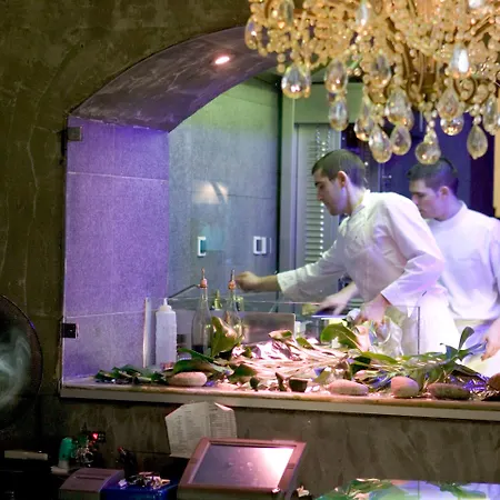 Cour Des Loges Lyon, A Radisson Collection 5* Λυών