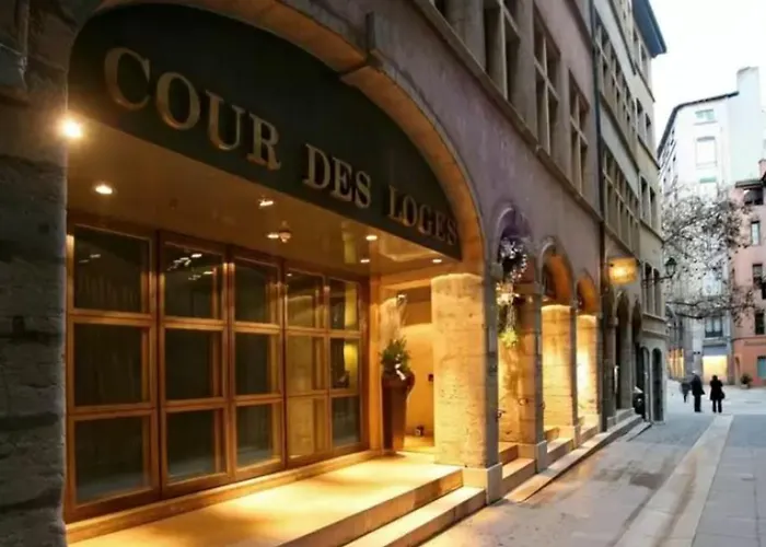 Отель Cour Des Loges Lyon, A Radisson Collection Лион