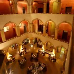 Otel Cour Des Loges Lyon, A Radisson Collection 5*