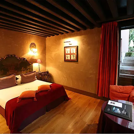 Cour Des Loges Lyon, A Radisson Collection 5* Lyon