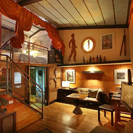 Hotel Cour Des Loges Lyon, A Radisson Collection