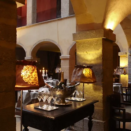 ホテル Cour Des Loges Lyon, A Radisson Collection リヨン