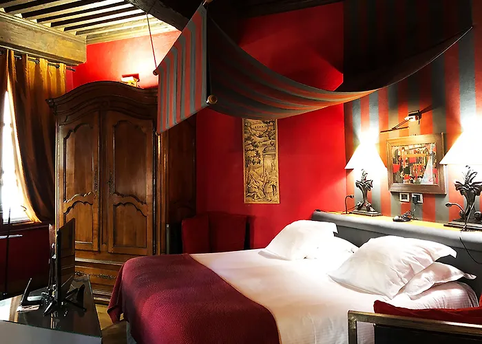 Hotel Cour Des Loges Lyon, A Radisson Collection 5*